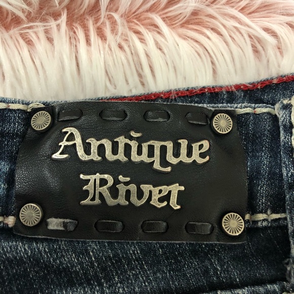 Antique Rivet Jeans 👖 - Picture 8 of 8